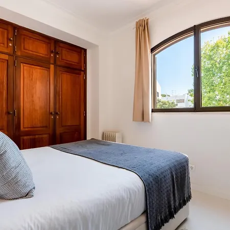 Cozy 2 Bedroom W Pool In Vilamoura By Lovelystay Apartman Quarteira