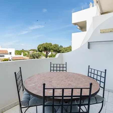 Cozy 2 Bedroom W Pool In Vilamoura By Lovelystay