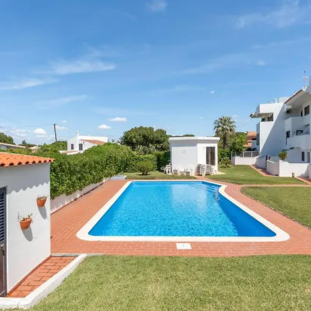 Cozy 2 Bedroom W Pool In Vilamoura By Lovelystay Daire Quarteira