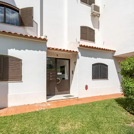 Cozy 2 Bedroom W Pool In Vilamoura By Lovelystay *