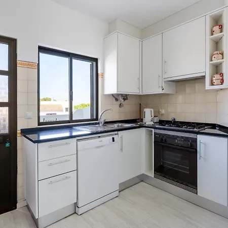 Cozy 2 Bedroom W Pool In Vilamoura By Lovelystay * Quarteira
