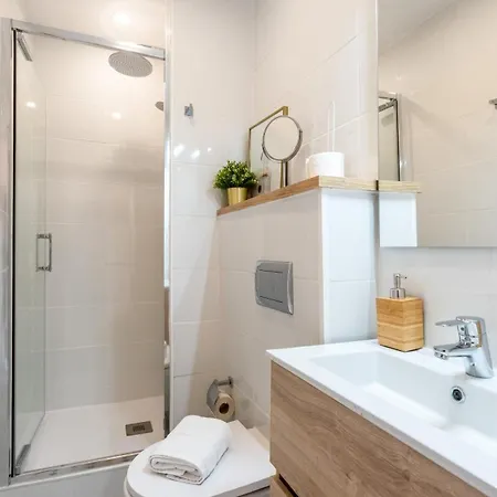 Cozy 2 Bedroom W Pool In Vilamoura By Lovelystay